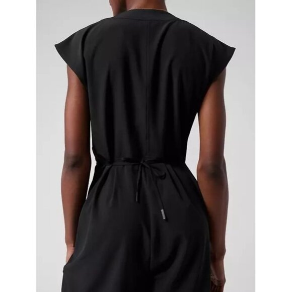 Athleta Marlow Romper Black 1X Sleeveless V-Neck Pockets NEW - Picture 16 of 16